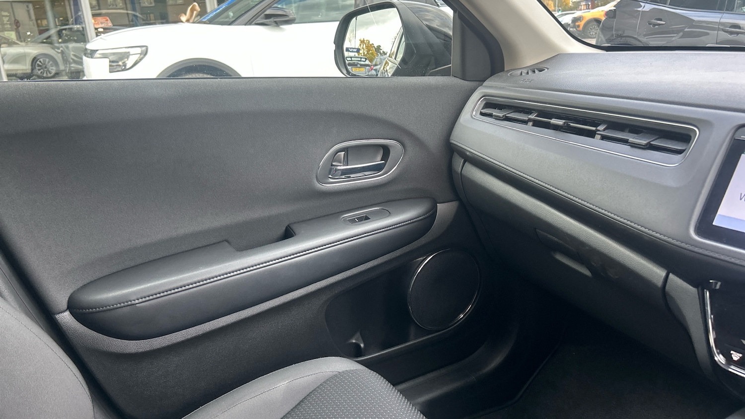 Used Honda HR-V 2020 for sale - 76352043: Photo 33