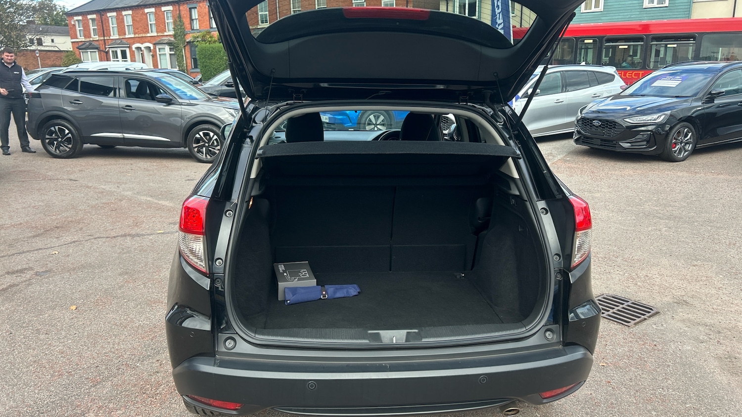 Used Honda HR-V 2020 for sale - 76352043: Photo 4