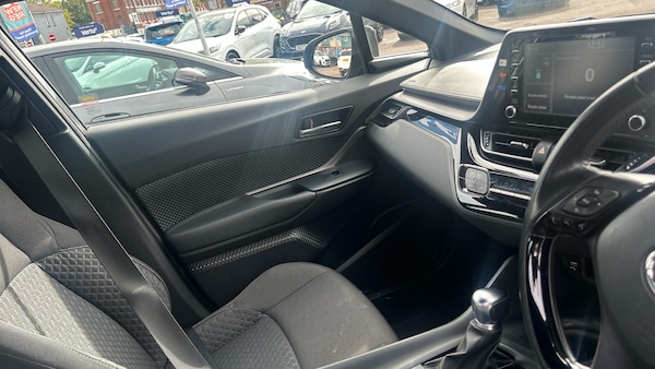 Used Toyota C-HR 2022 for sale - 76143096: Photo 14