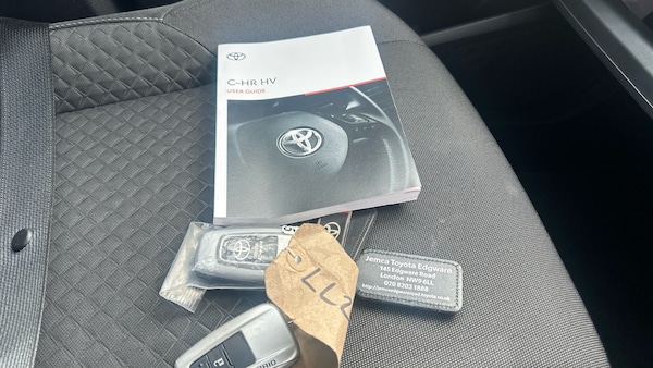 Used Toyota C-HR 2022 for sale - 76143096: Photo 19