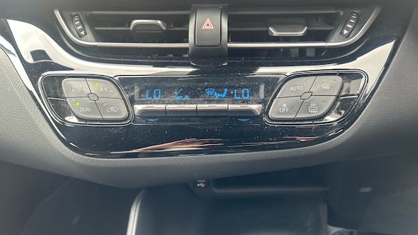 Used Toyota C-HR 2022 for sale - 76143096: Photo 24