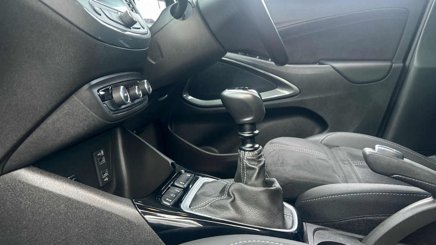 Used Vauxhall Crossland 2022 for sale - 77159107: Photo 13