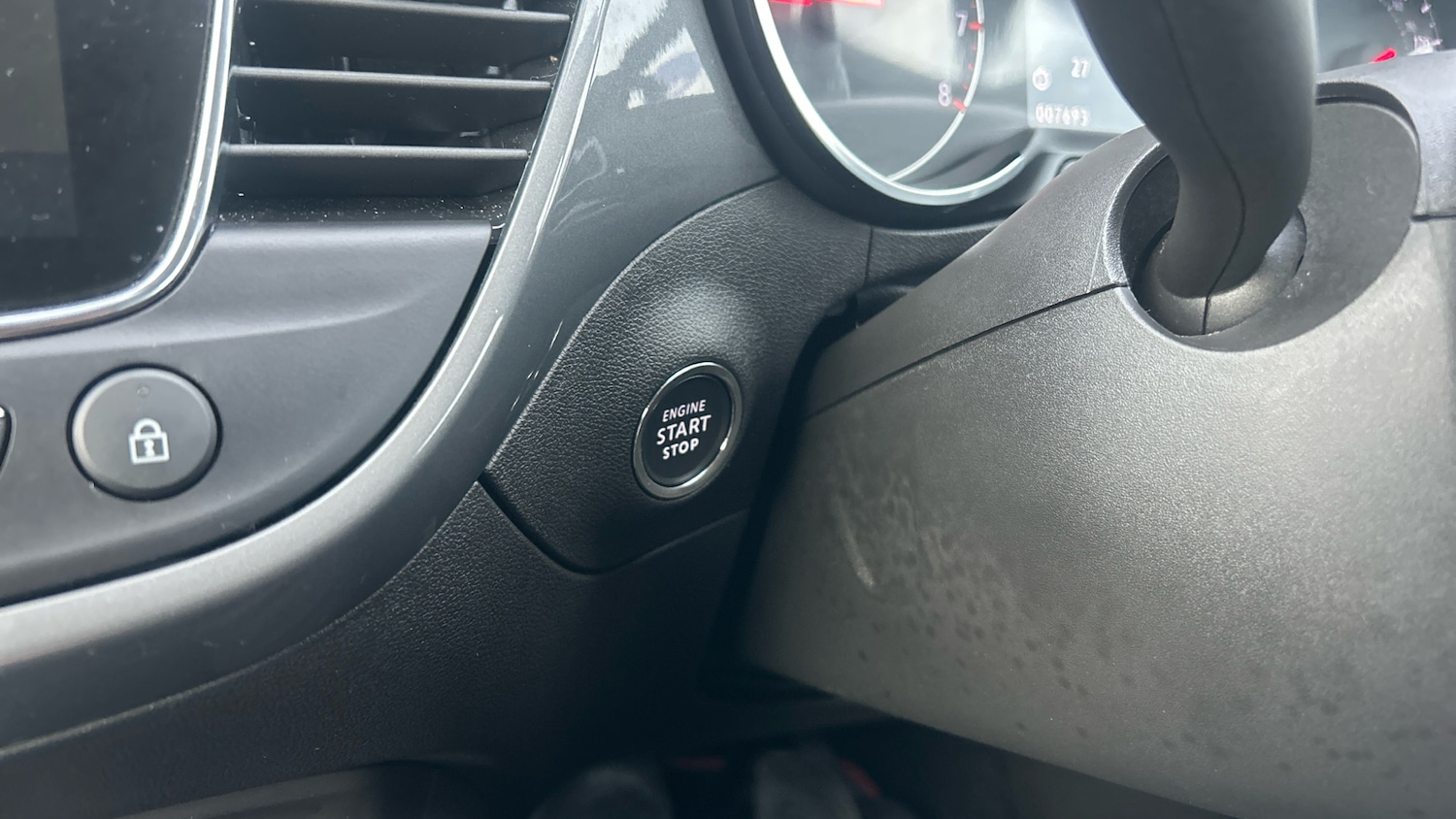 Used Vauxhall Crossland 2022 for sale - 77159107: Photo 33