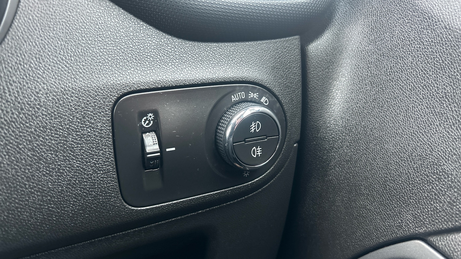 Used Vauxhall Crossland 2022 for sale - 77159107: Photo 37