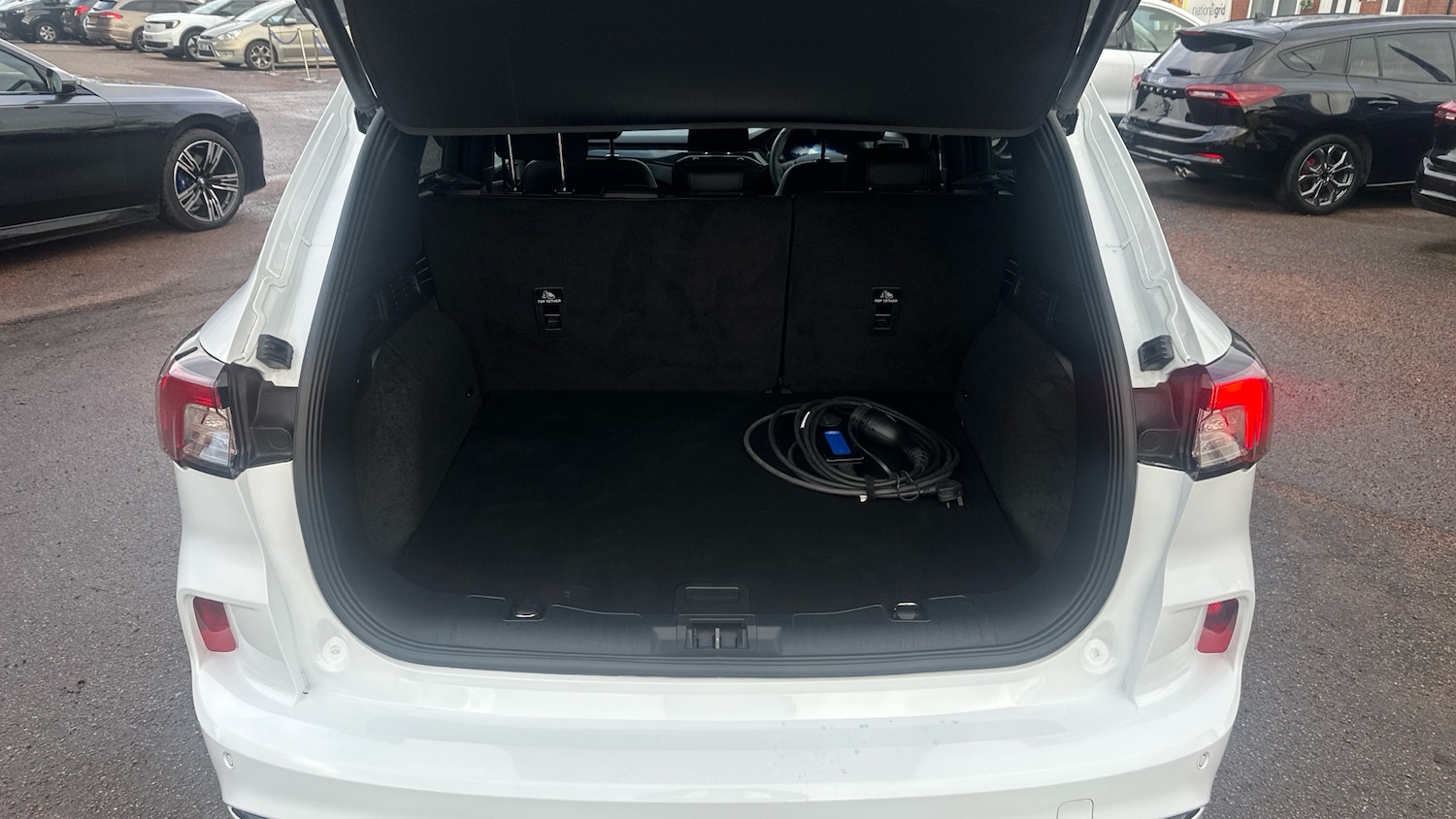 Used Ford Kuga 2023 for sale - 76948843: Photo 4