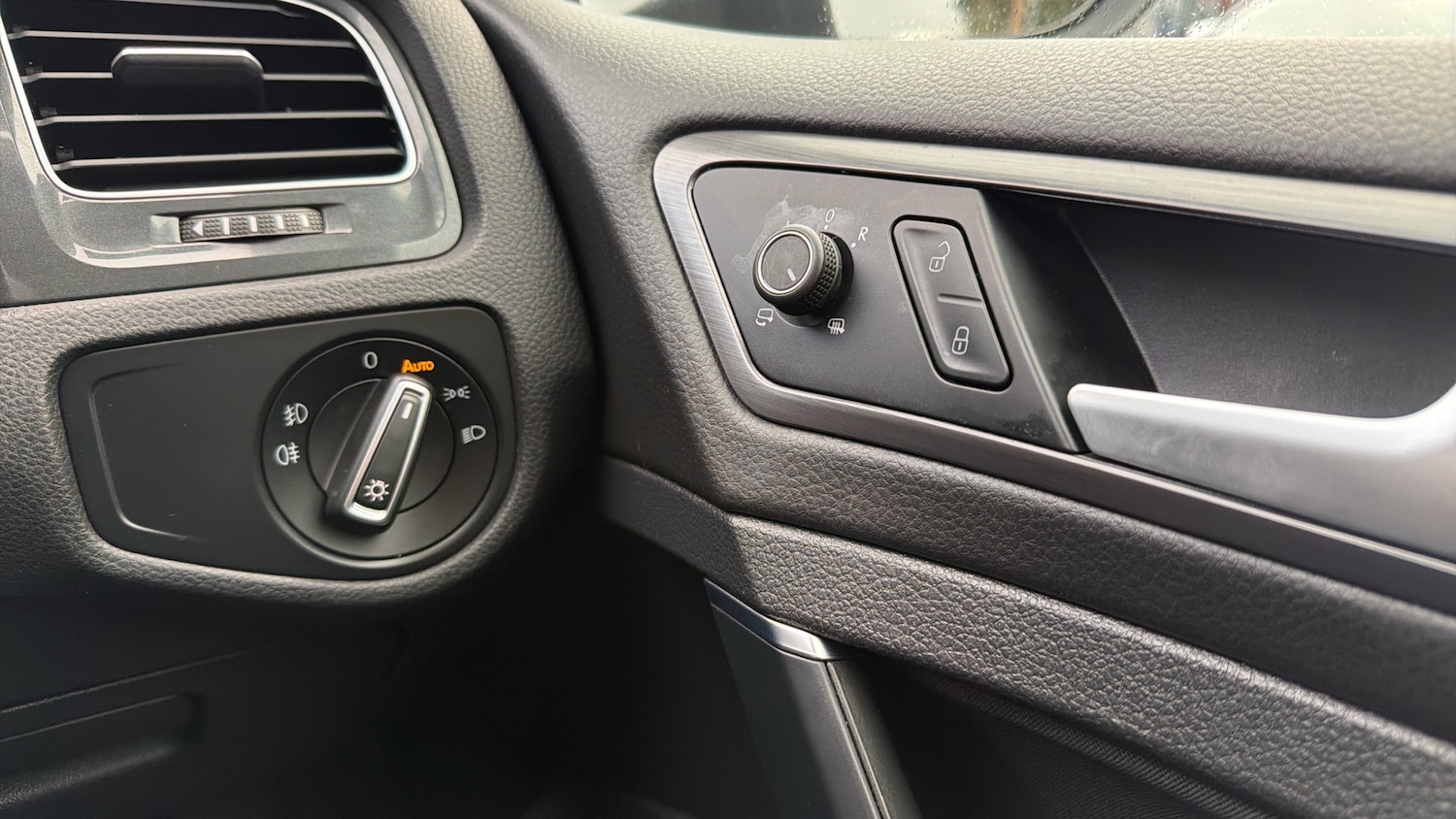 Used Volkswagen Golf 2019 for sale - 76853407: Photo 32