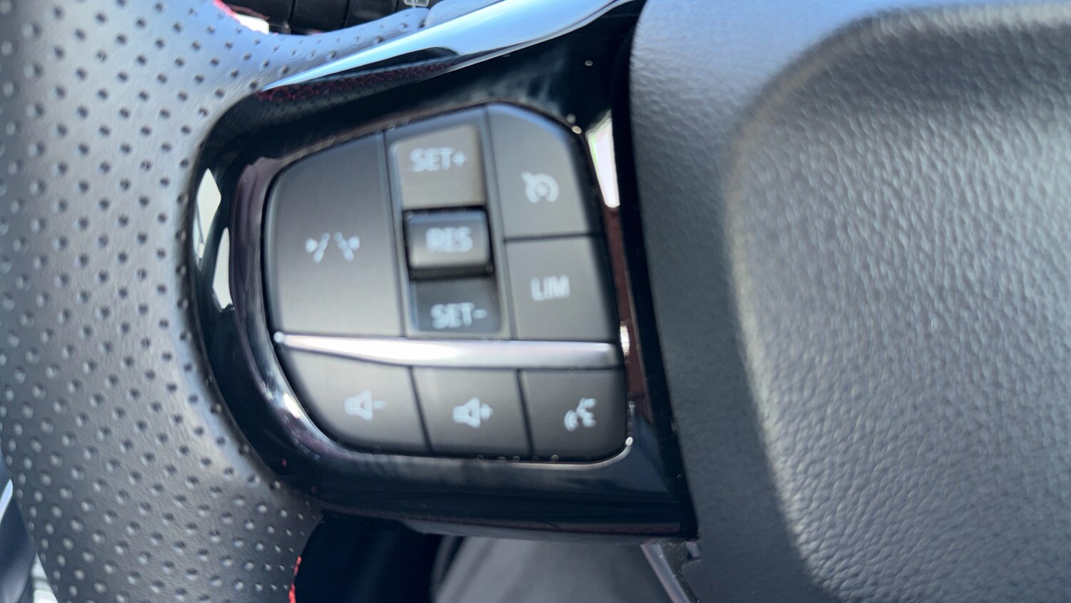 Used Ford Puma 2025 for sale - 78025962: Photo 32