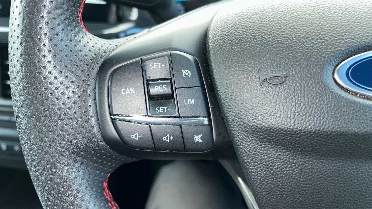 Used Ford Focus 2023 for sale - 76526449: Photo 29