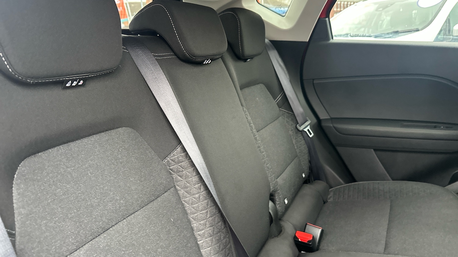 Used Renault Captur 2024 for sale - 76553703: Photo 15