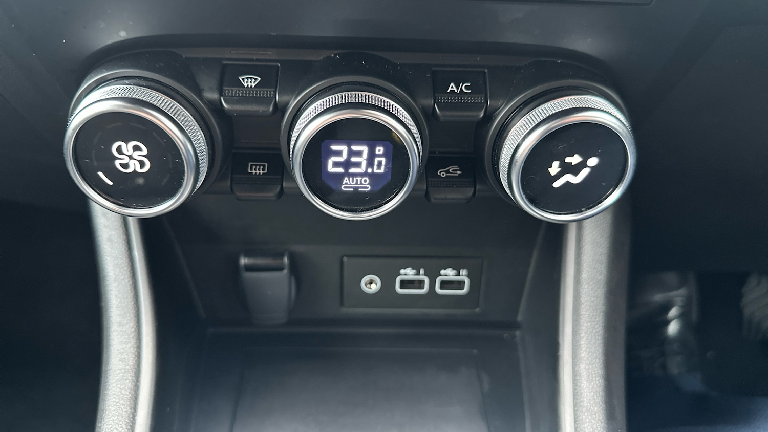 Used Renault Captur 2024 for sale - 76553703: Photo 28