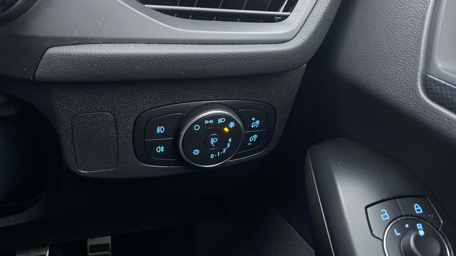 Used Ford Focus 2021 for sale - 77147901: Photo 29