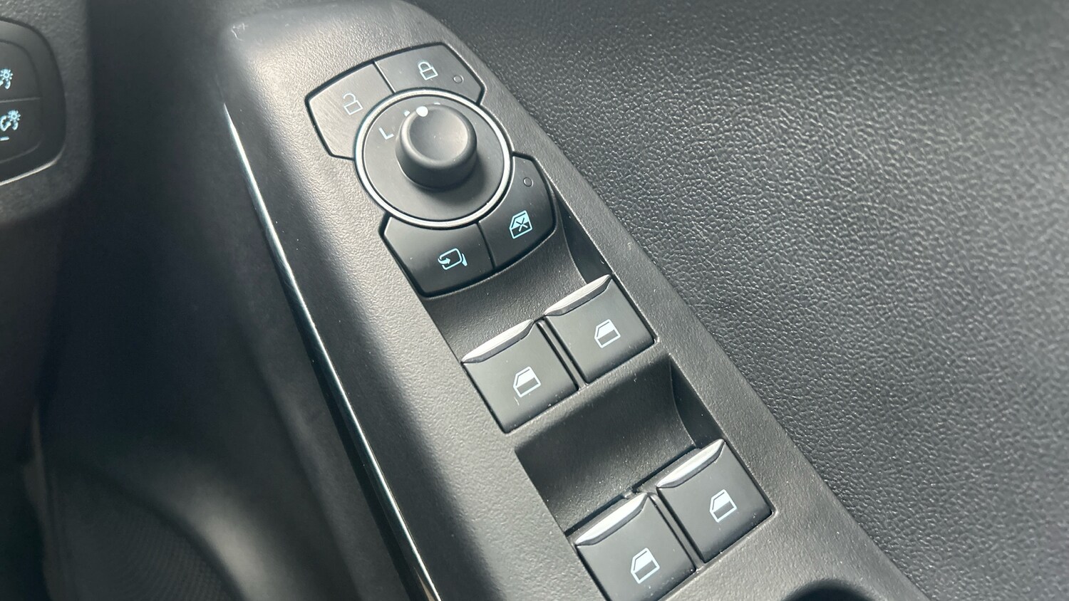 Used Ford Puma 2023 for sale - 78107280: Photo 32