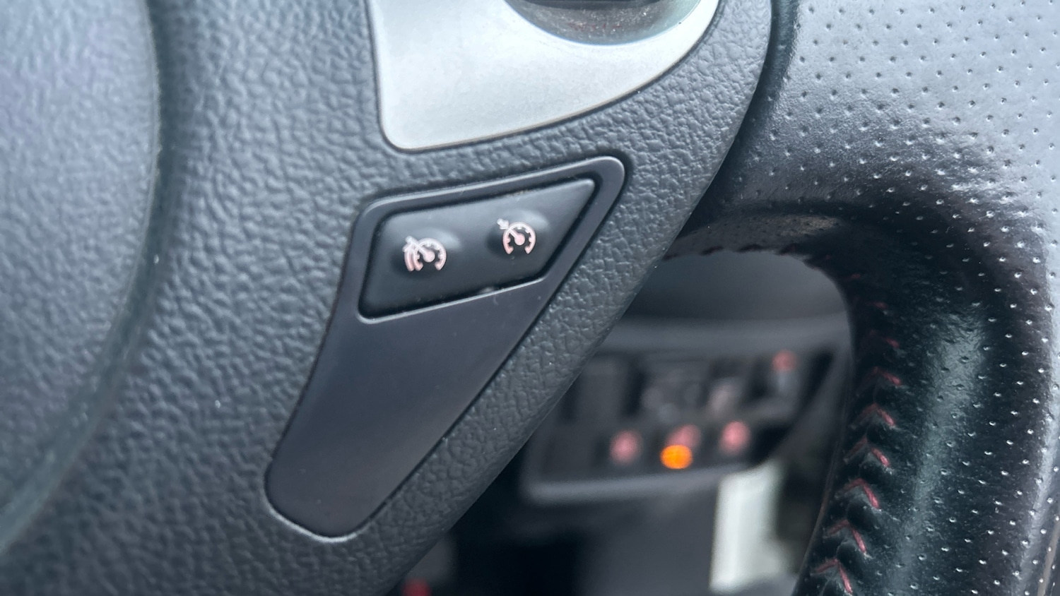 Used Nissan Juke 2016 for sale - 77605159: Photo 32