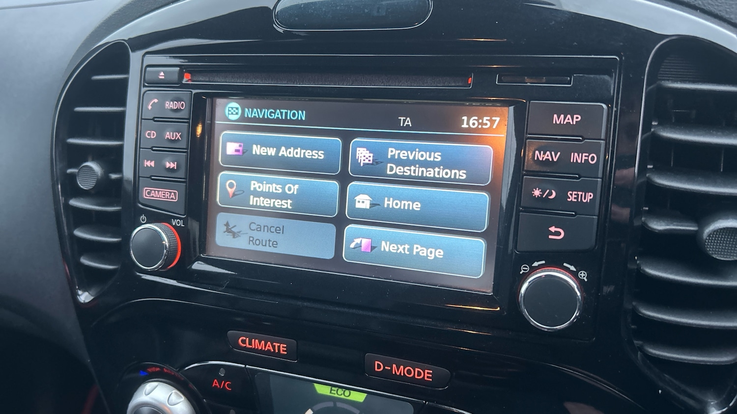 Used Nissan Juke 2016 for sale - 77605159: Photo 39