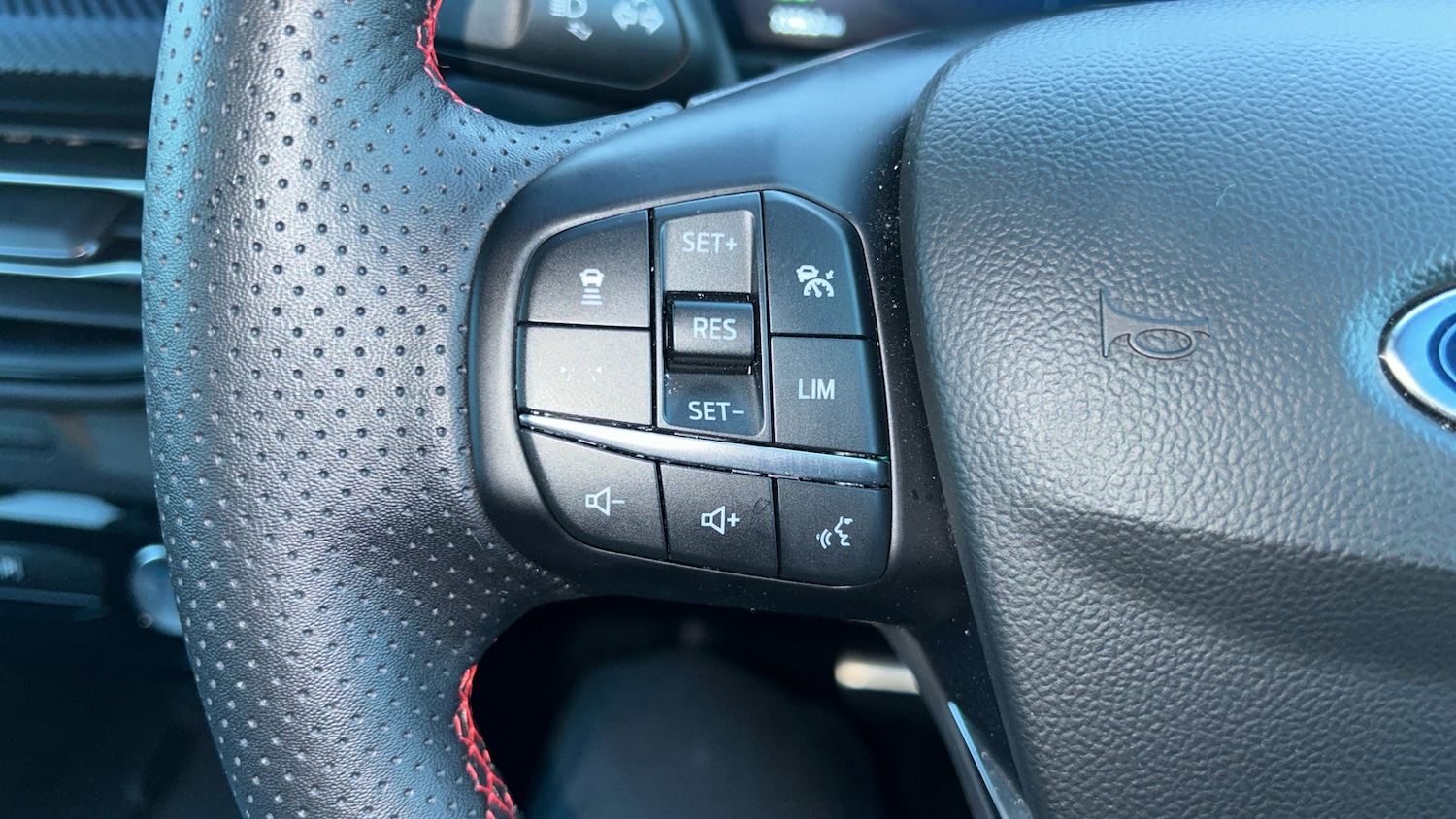 Used Ford Kuga 2025 for sale - 76706276: Photo 42