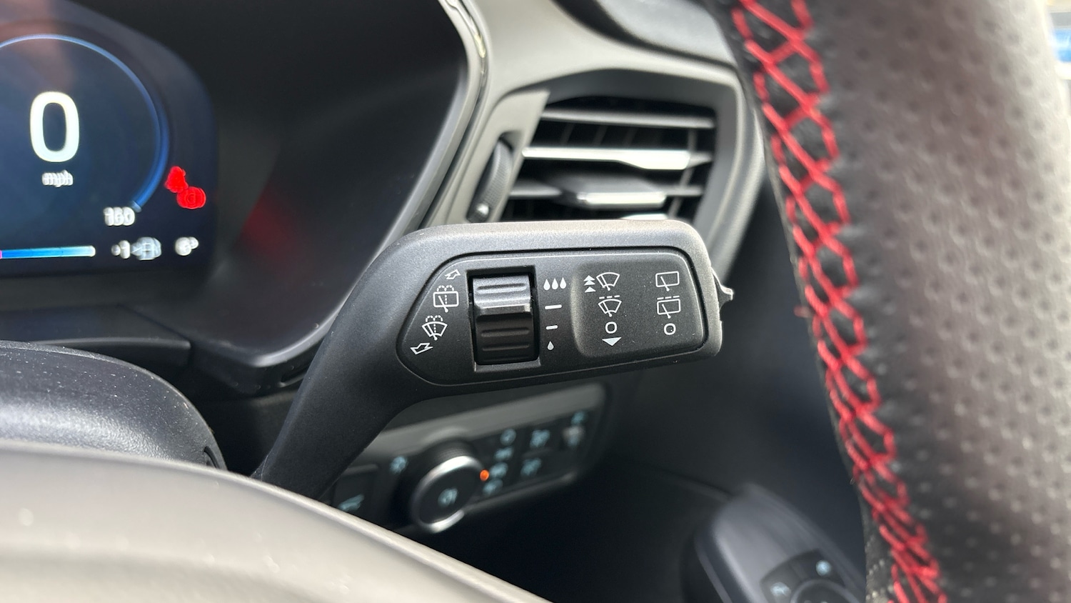 Used Ford Kuga 2025 for sale - 77052929: Photo 31