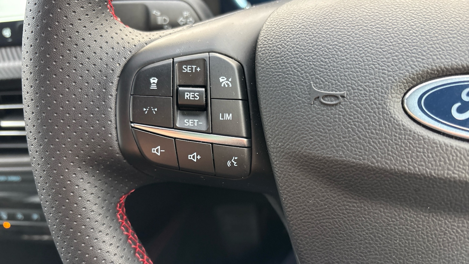 Used Ford Kuga 2025 for sale - 77052929: Photo 32