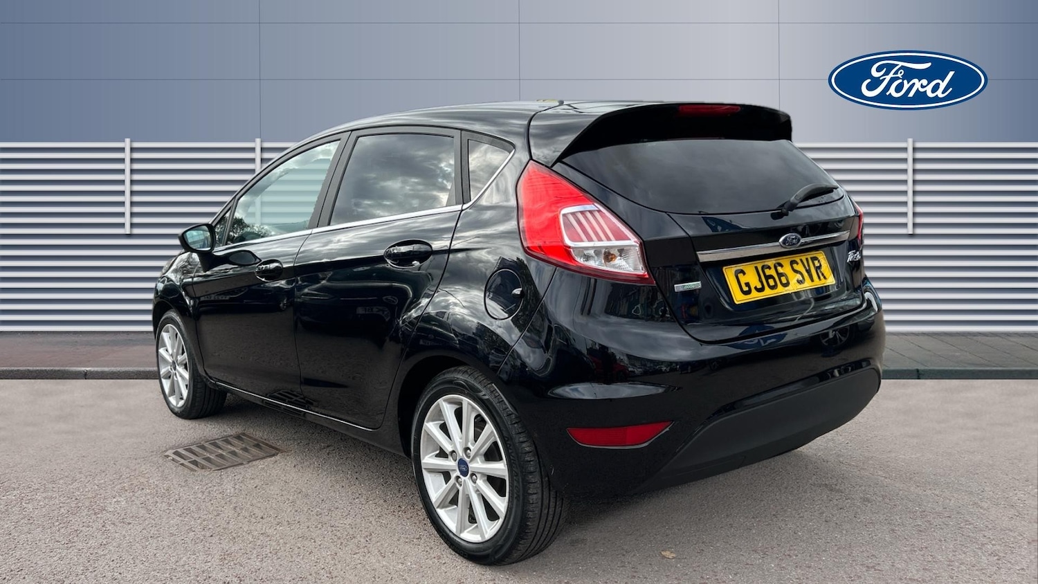 Used Ford Fiesta 2016 for sale - 76352041: Photo 2