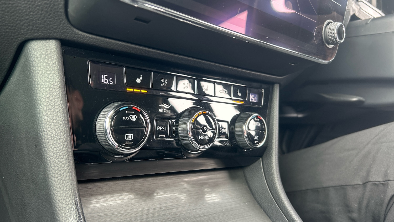 Used Skoda Superb 2020 for sale - 77589724: Photo 27