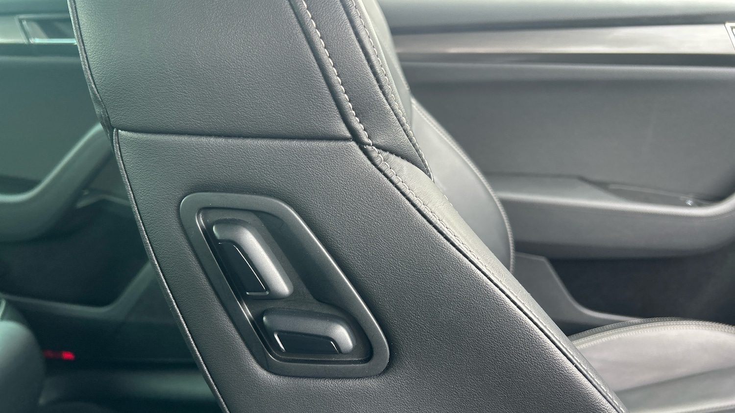 Used Skoda Superb 2020 for sale - 77589724: Photo 38