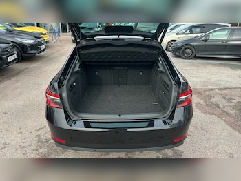 Used Skoda Superb 2020 for sale - 77589724: Photo