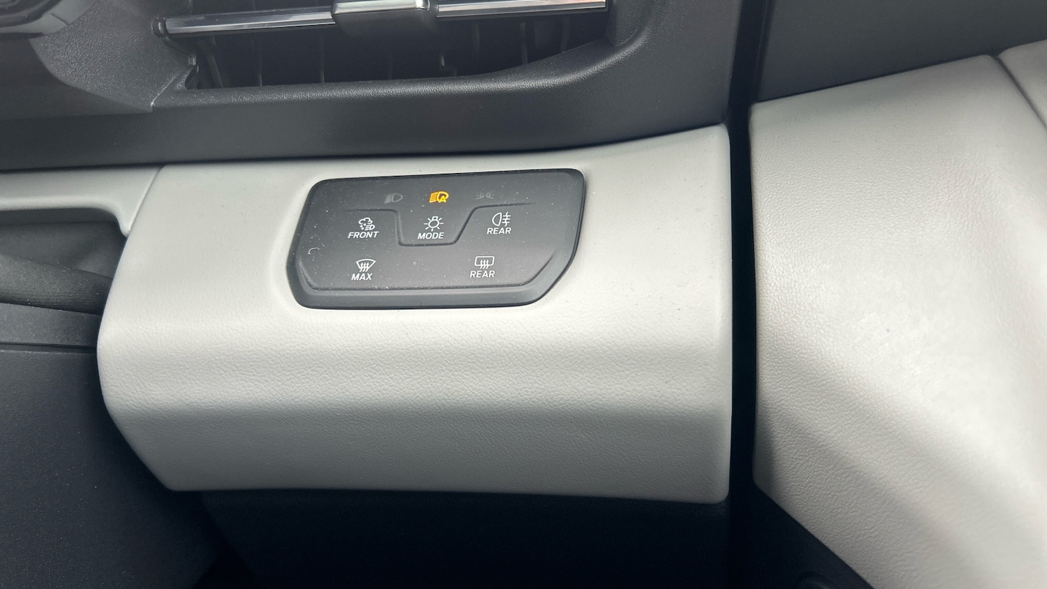 Used Ford Explorer 2025 for sale - 76352948: Photo 26