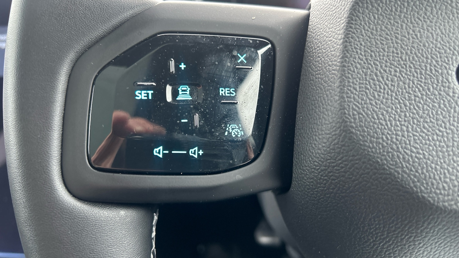 Used Ford Explorer 2025 for sale - 76352948: Photo 27