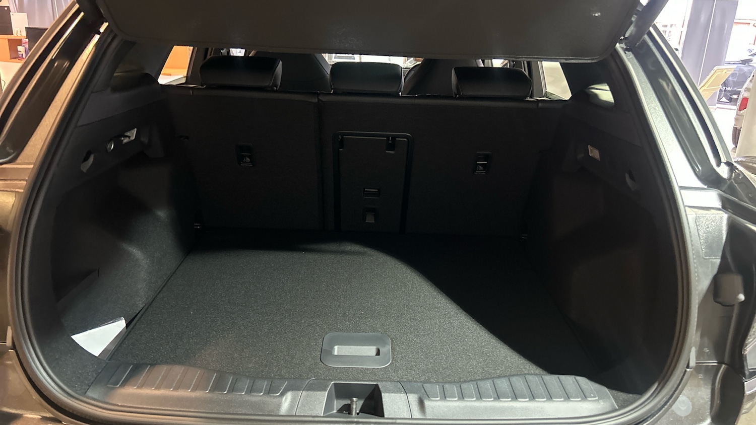 Used Ford Explorer 2025 for sale - 76352948: Photo 4