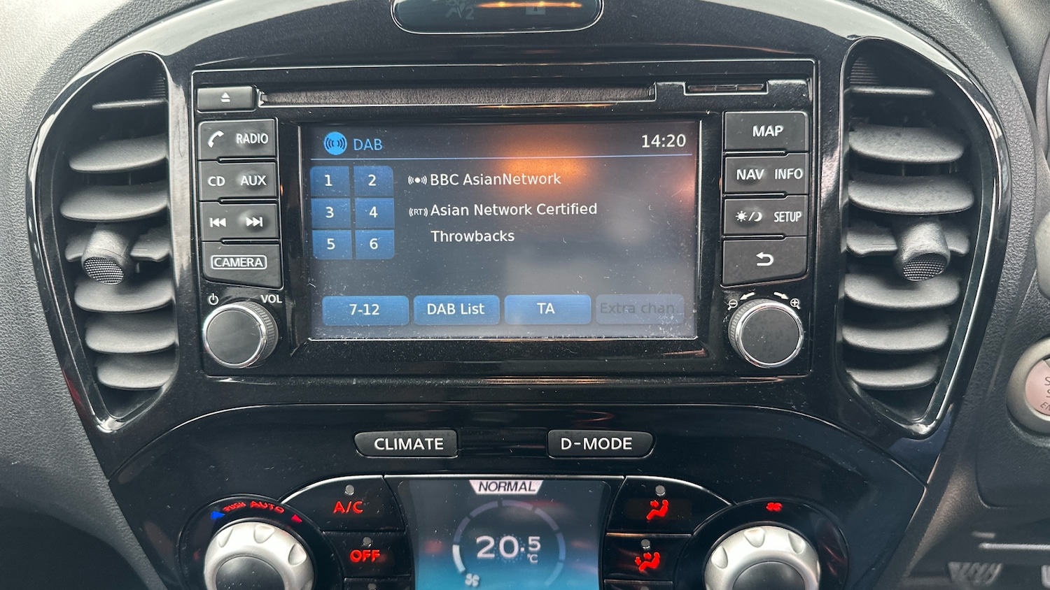 Used Nissan Juke 2015 for sale - 77635428: Photo 28