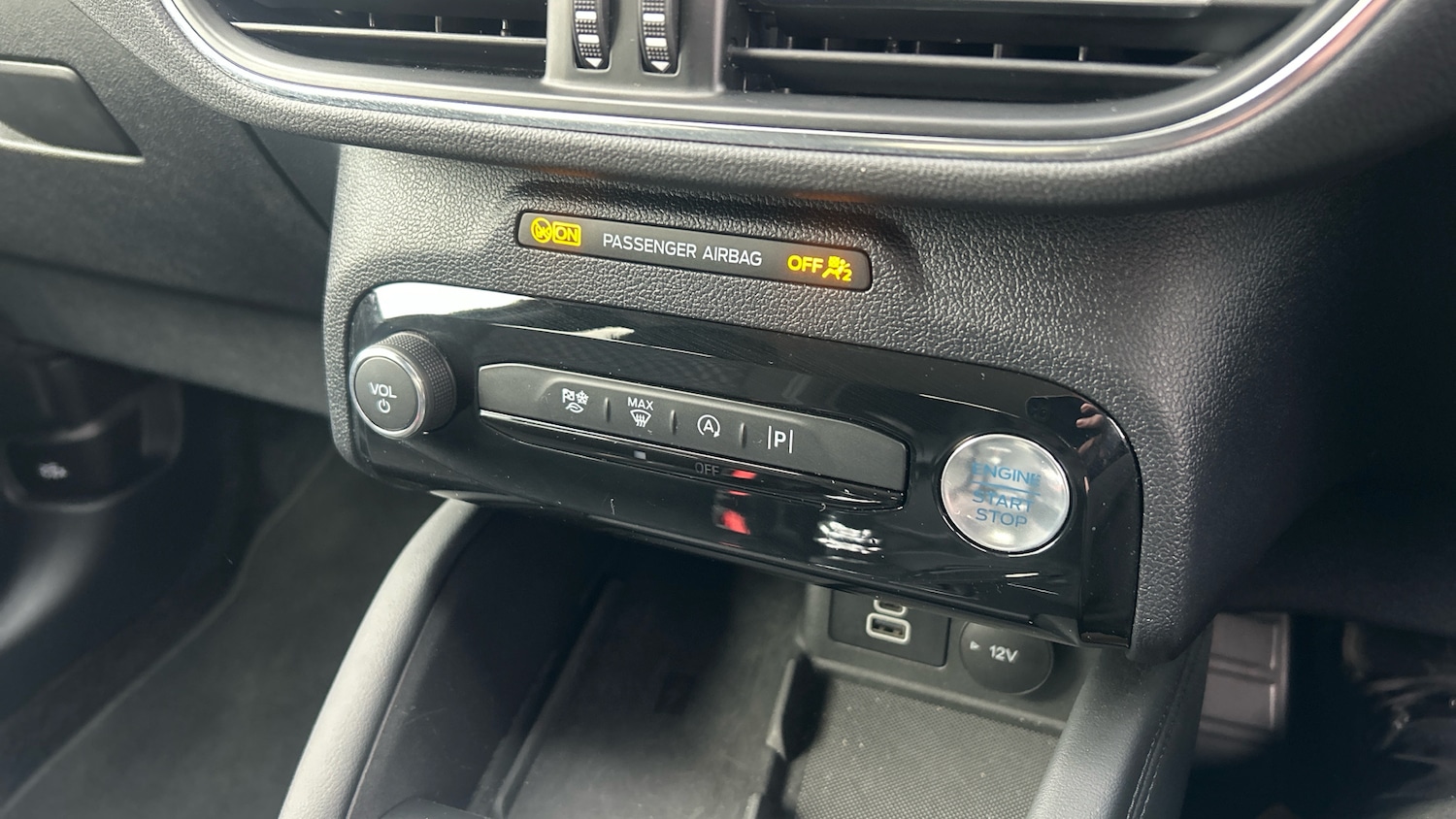 Used Ford Kuga 2025 for sale - 78038546: Photo 30