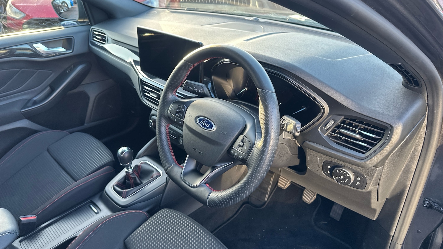 Used Ford Focus 2022 for sale - 77019006: Photo 11