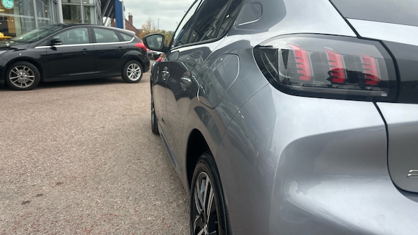 Used Peugeot 208 2023 for sale - 76299732: Photo 22
