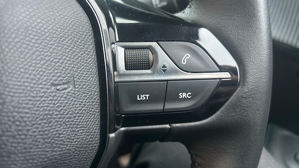 Used Peugeot 208 2023 for sale - 76299732: Photo 28