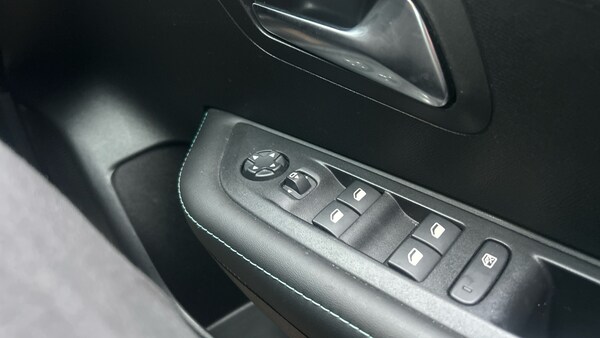Used Peugeot 208 2023 for sale - 76299732: Photo 29