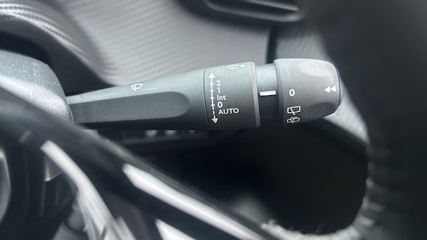 Used Peugeot 208 2023 for sale - 76299732: Photo 32