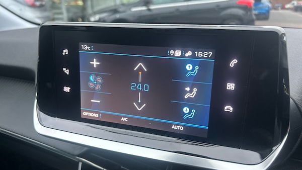 Used Peugeot 208 2023 for sale - 76299732: Photo 39