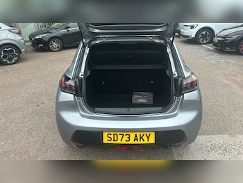 Used Peugeot 208 2023 for sale - 76299732: Photo