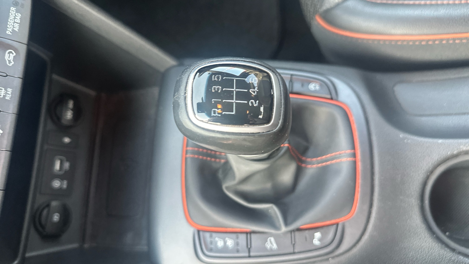 Used Hyundai KONA 2018 for sale - 76577055: Photo 13