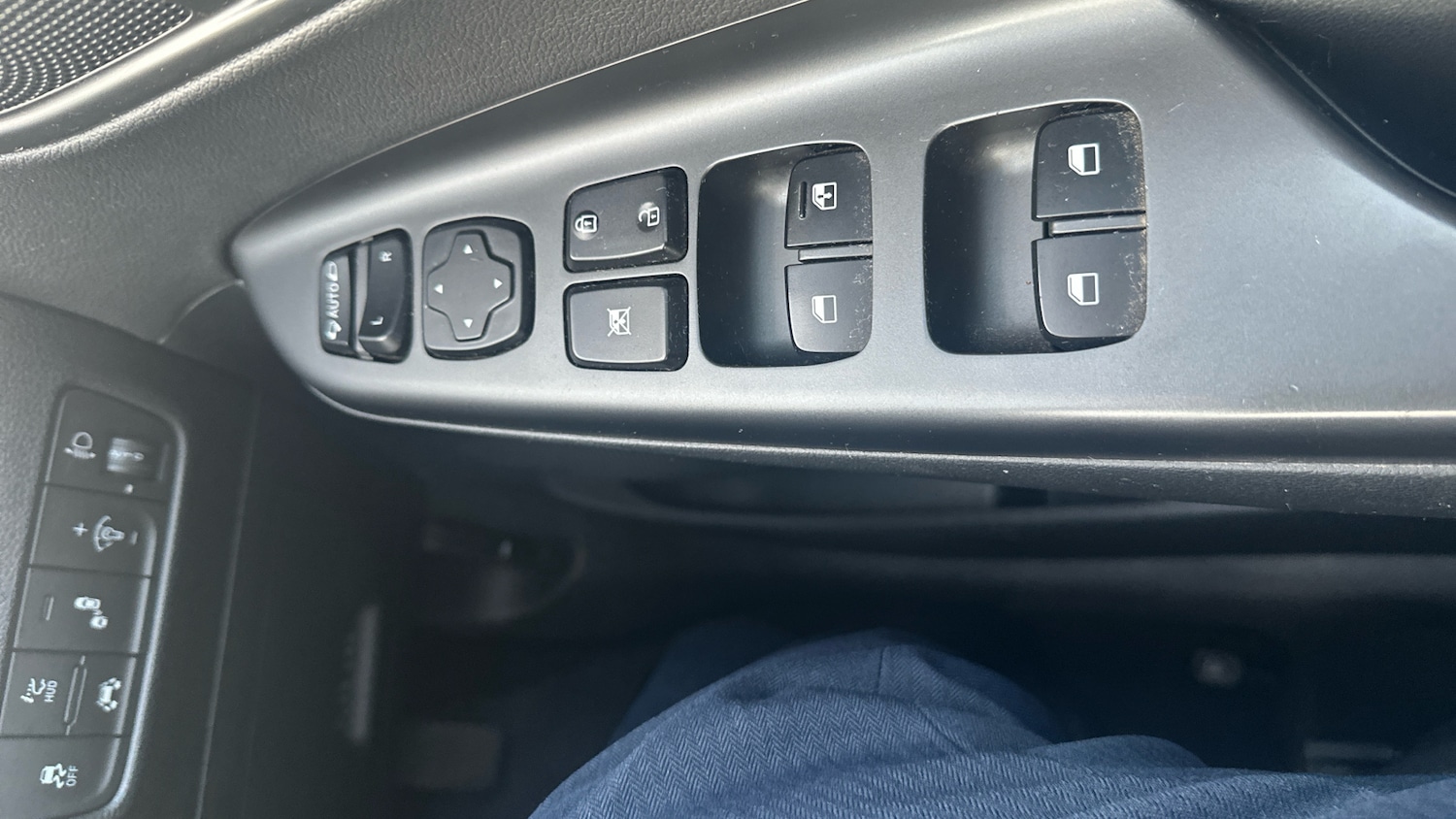 Used Hyundai KONA 2018 for sale - 76577055: Photo 27