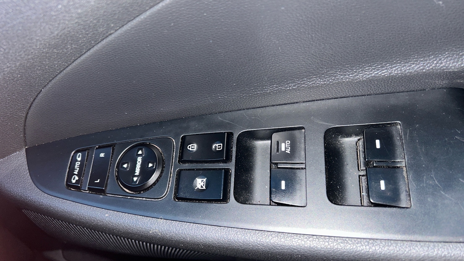 Used Hyundai TUCSON 2016 for sale - 77189121: Photo 36