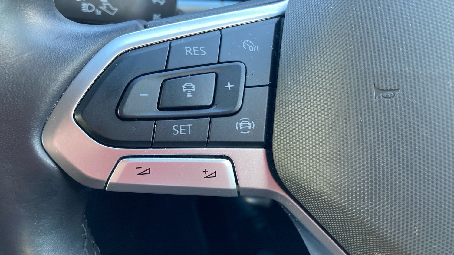 Used Volkswagen T-Roc 2022 for sale - 77323455: Photo 22