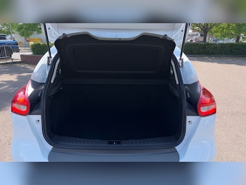 Used Ford Focus 2016 for sale - 78465549: Photo