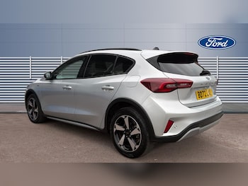 Used Ford Focus 2022 for sale - 76311338: Photo 2