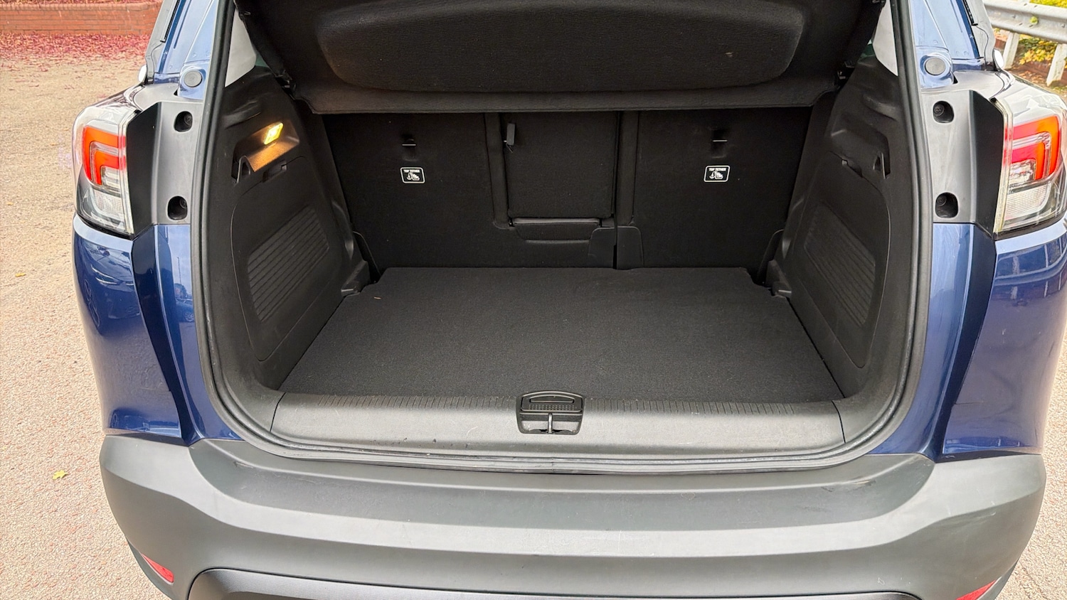 Used Vauxhall Crossland 2022 for sale - 76299311: Photo 4