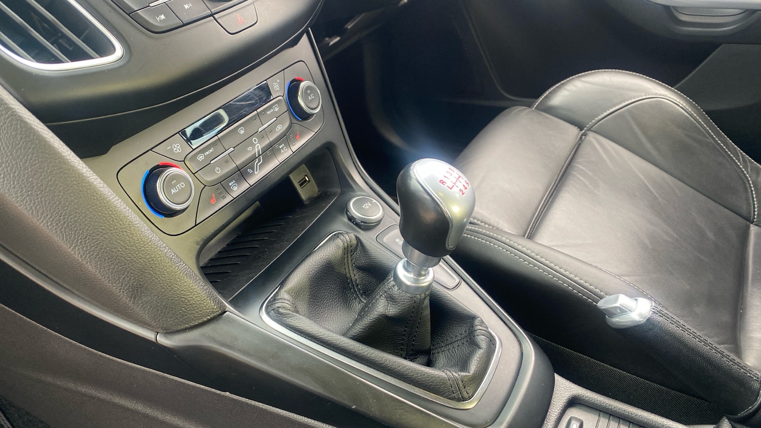 Used Ford Focus 2017 for sale - 77676193: Photo 13