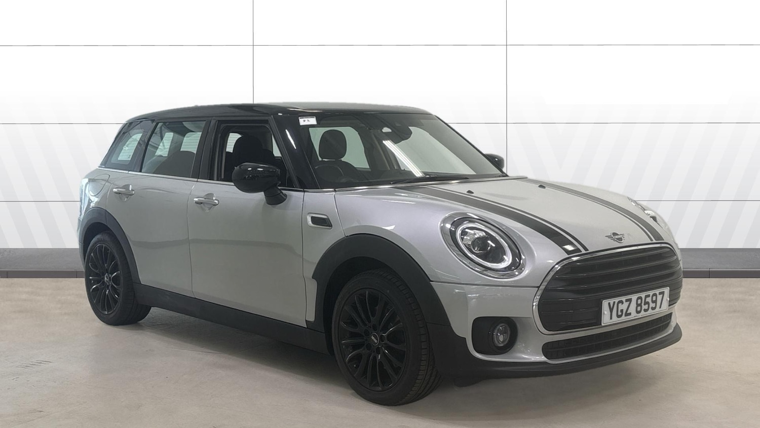 Used MINI Clubman 2019 for sale - 76329906: Photo 1
