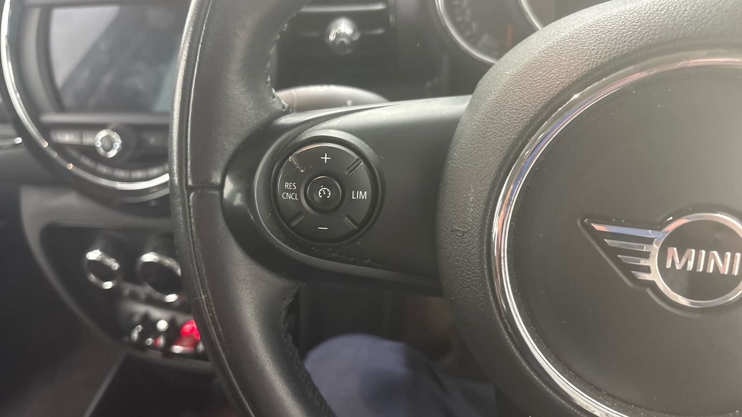 Used MINI Clubman 2019 for sale - 76329906: Photo 32