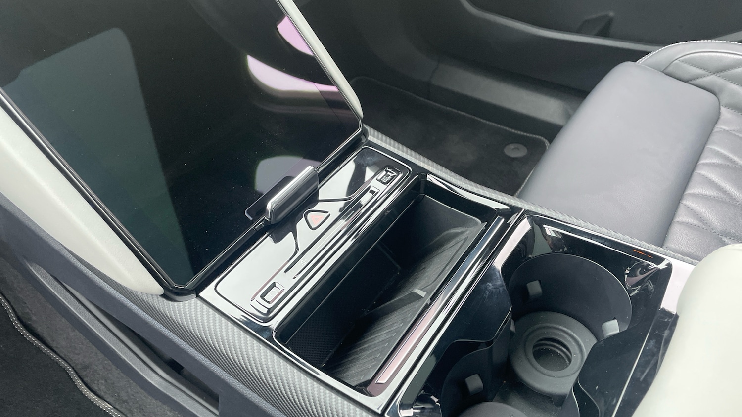 Used Ford Explorer 2025 for sale - 77159105: Photo 13