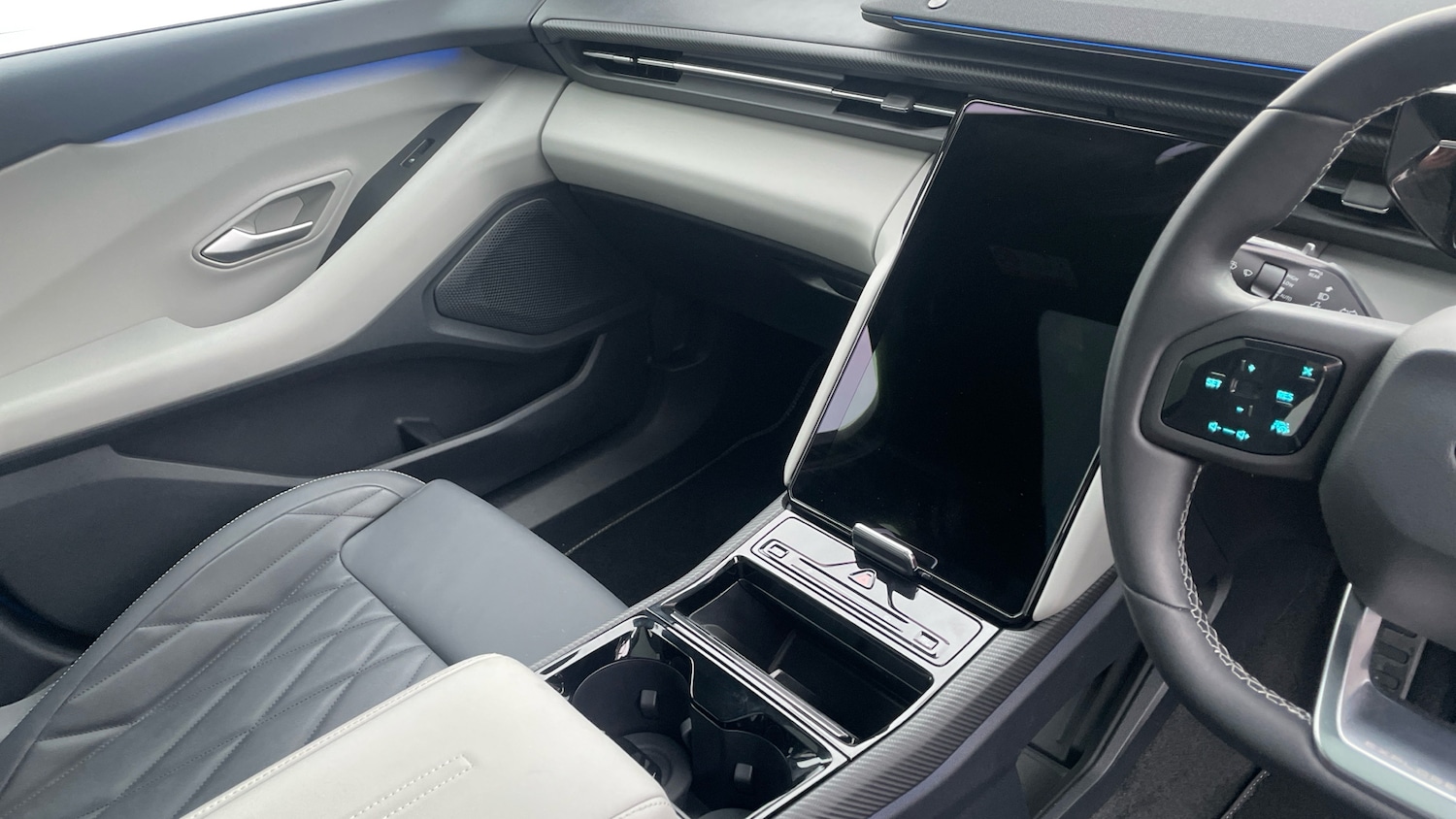 Used Ford Explorer 2025 for sale - 77159105: Photo 14