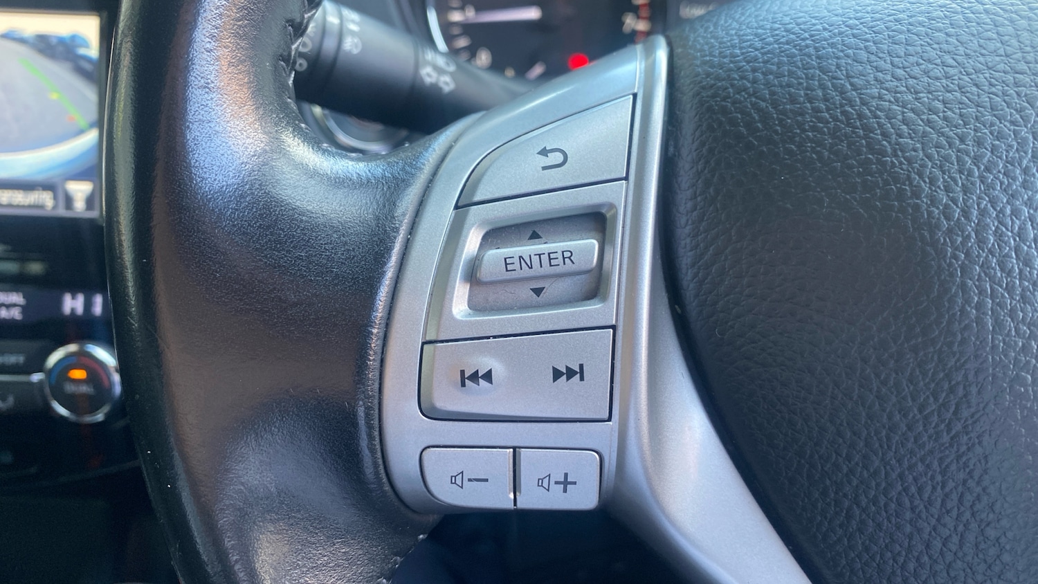 Used Nissan Qashqai 2016 for sale - 77375806: Photo 39